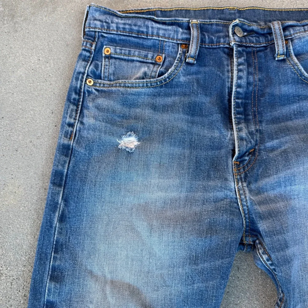 Levi's 522 Slim Taper Jeans Men 33x30 Blue Medium Wash Distressed